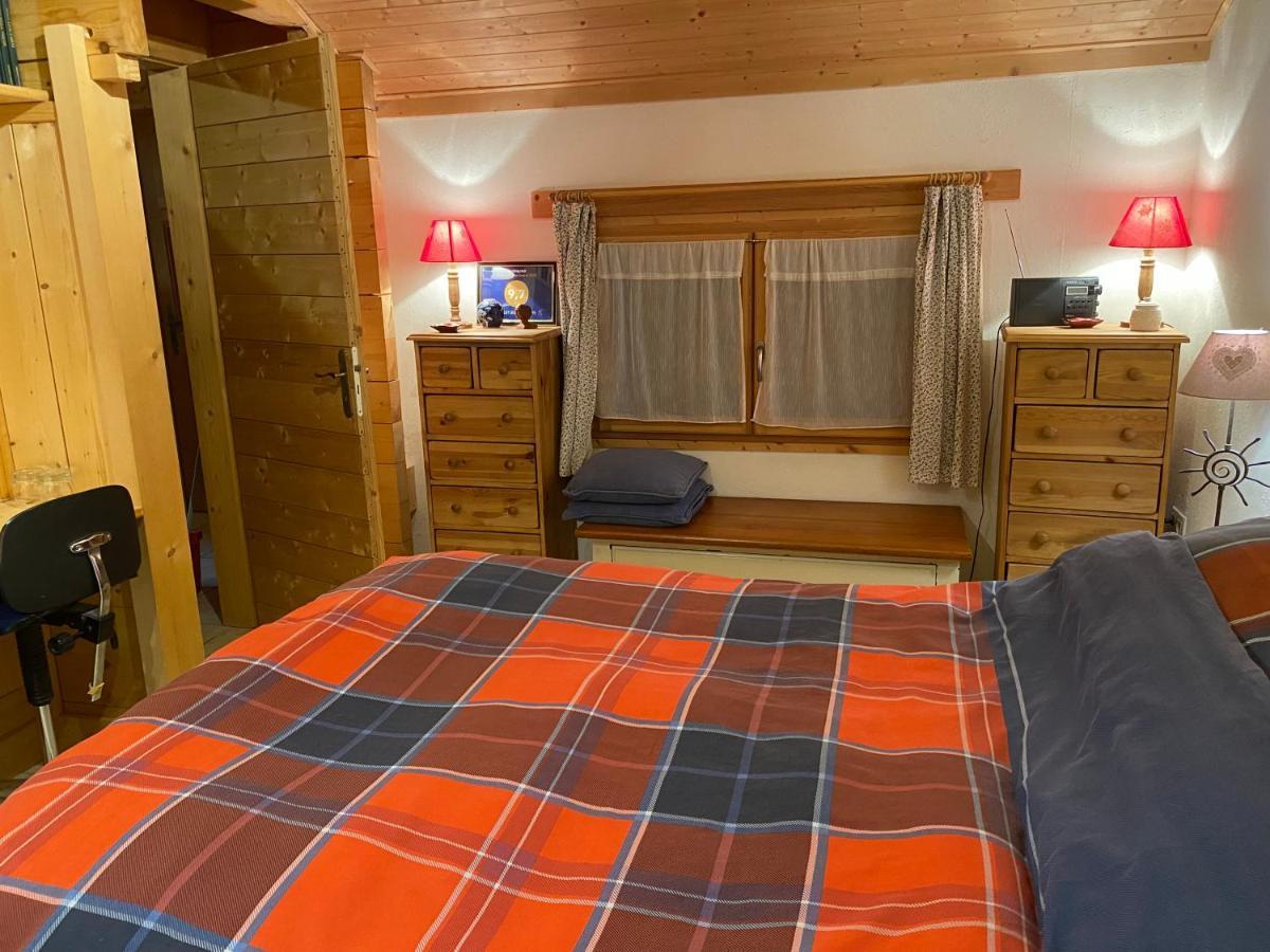 Chalet Les Chouettes Тон Екстер'єр фото